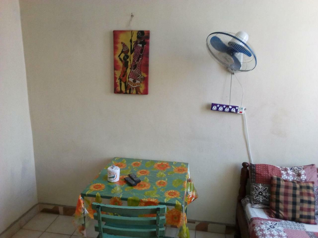 Mona Lisa Guest House, كيزيمو المظهر الخارجي الصورة